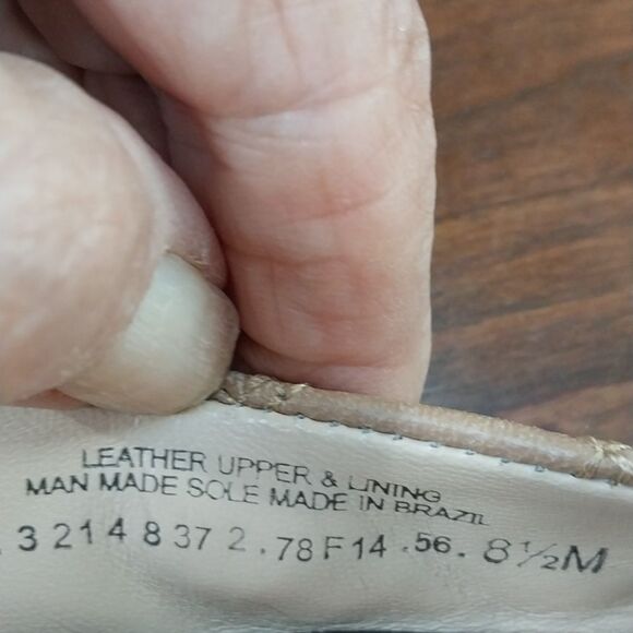 Tory Burch Quilted Tan and Black Flats..SIZE 8.5 - Picture 10 of 10